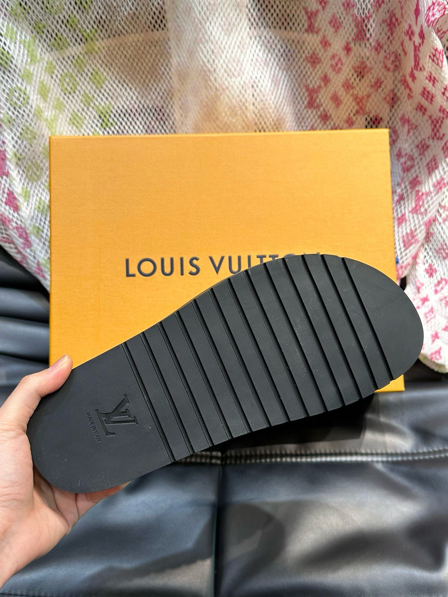 Louis Vuitton Slippers